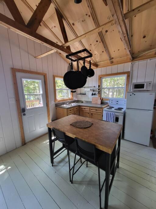Leland'S Lakehouse Wolfville Esterno foto